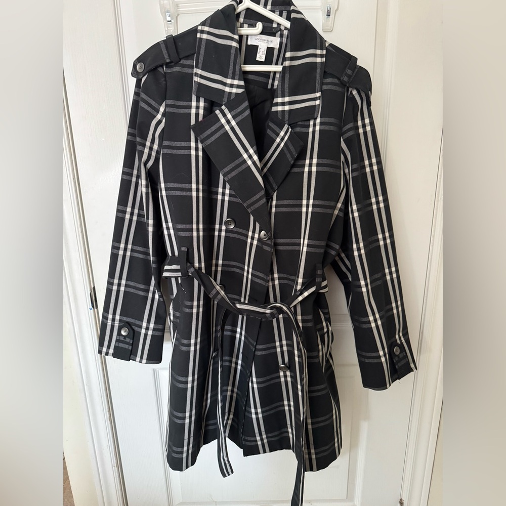 Stylish, Additionelle trenchcoat